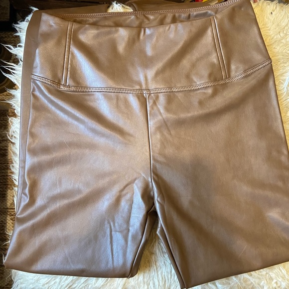 Light brown, faux leather legging. 7 for all mankind. Size M - Picture 3 of 3